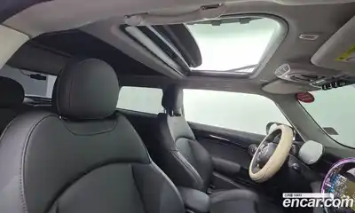 Mini Cooper 2022 1.5 Автомат в Москве № 416908, миниатюра 11