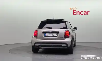 Mini Cooper 2022 1.5 Автомат в Москве № 416908, миниатюра 4