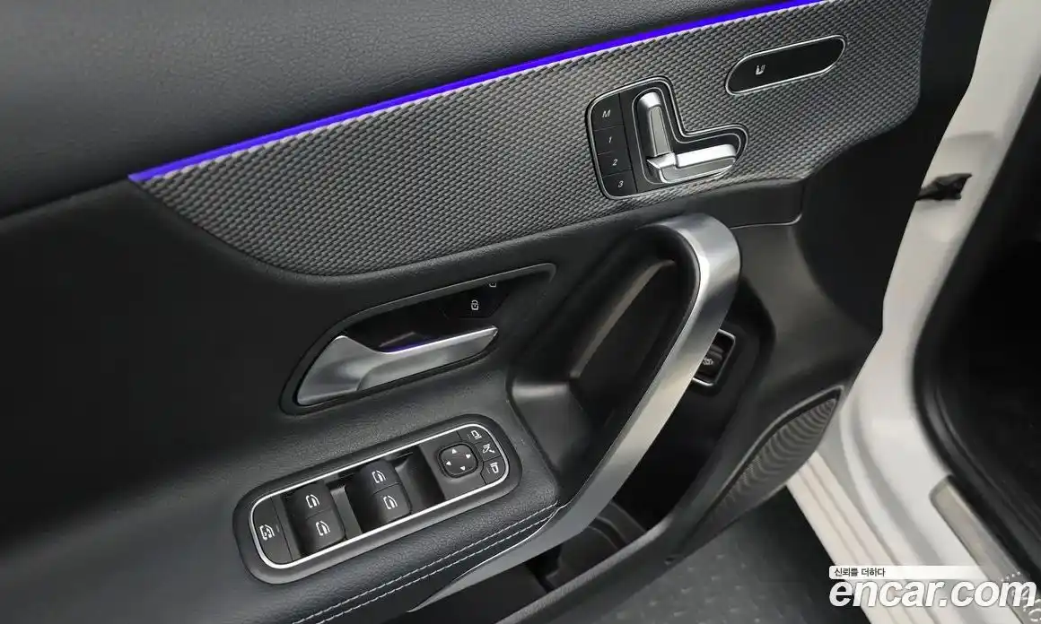 Mercedes-Benz A-Class 2021 2.0 Автомат в Москве № 427124, фото 17