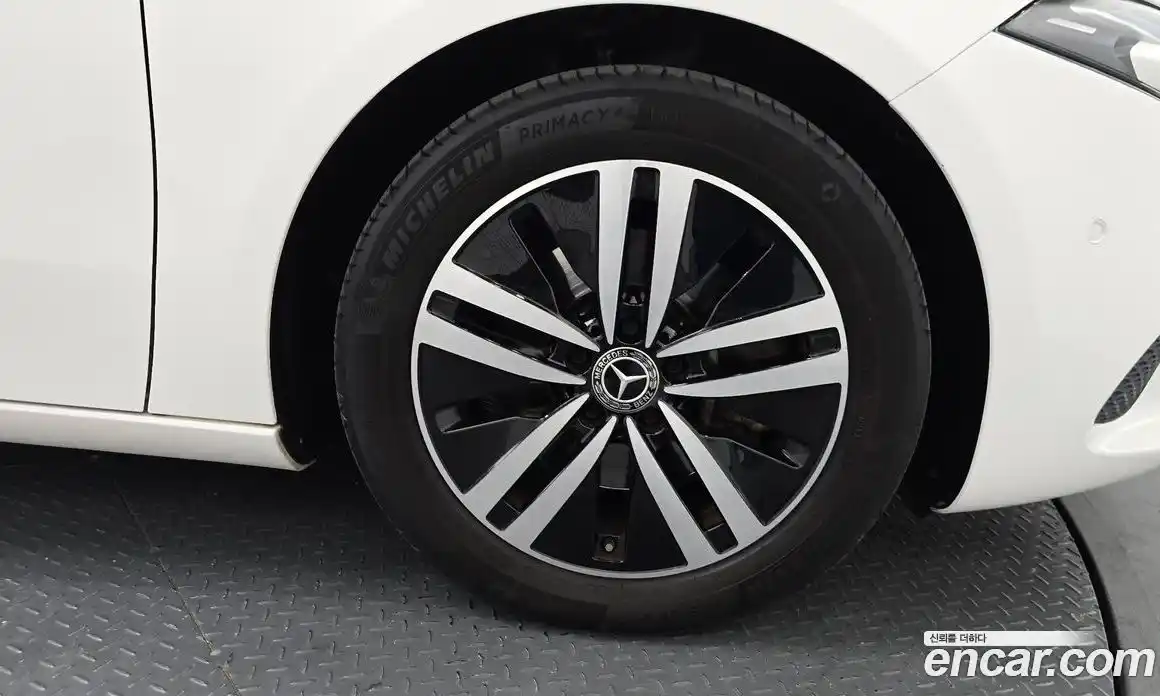 Mercedes-Benz A-Class 2021 2.0 Автомат в Москве № 427124, фото 5