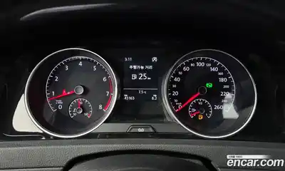 Volkswagen Golf 2016 1.4 Автомат в Москве № 431911, миниатюра 8