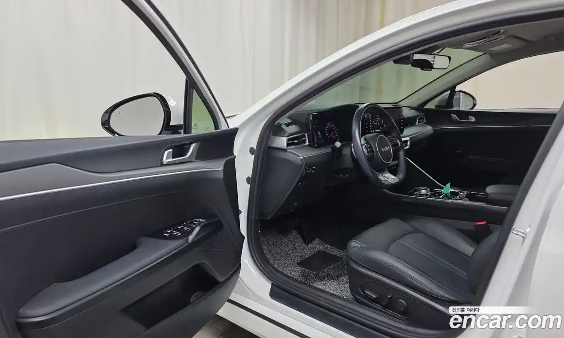 Kia K5 2023 1.6 Автомат в Москве № 451397, фото 10