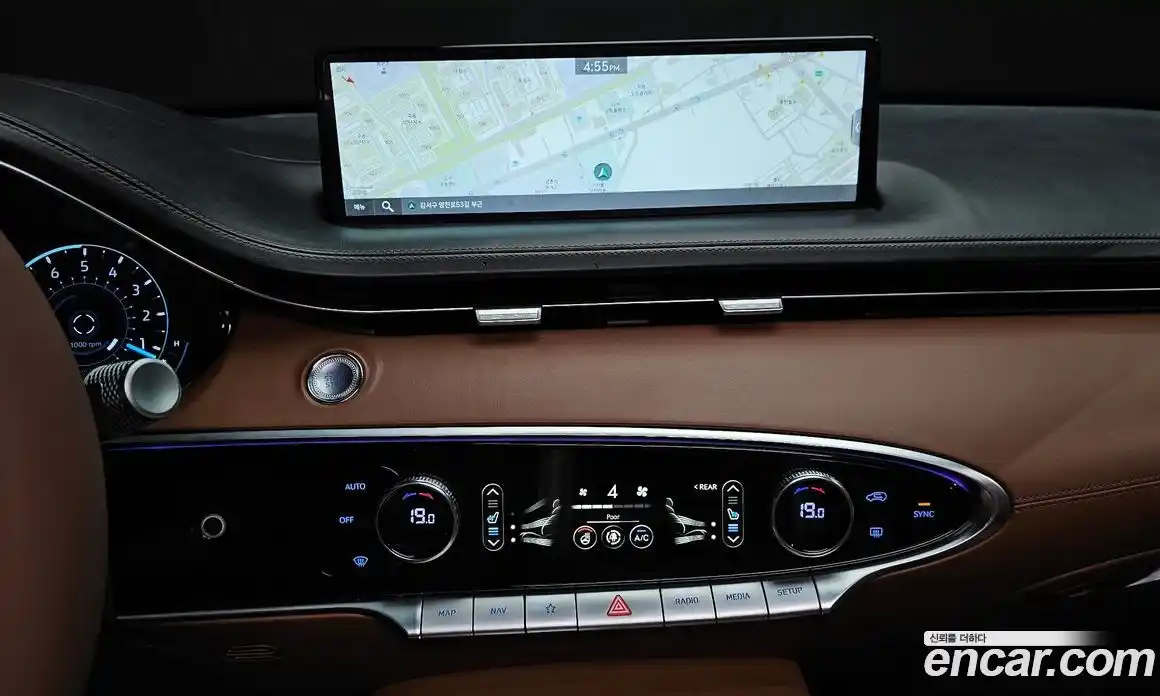 Genesis GV70 2021 2.5 Автомат в Москве № 453403, фото 14