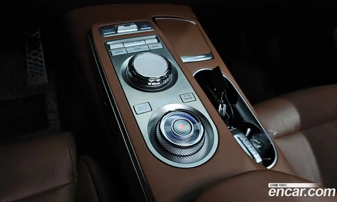 Genesis GV70 2021 2.5 Автомат в Москве № 453403, фото 9