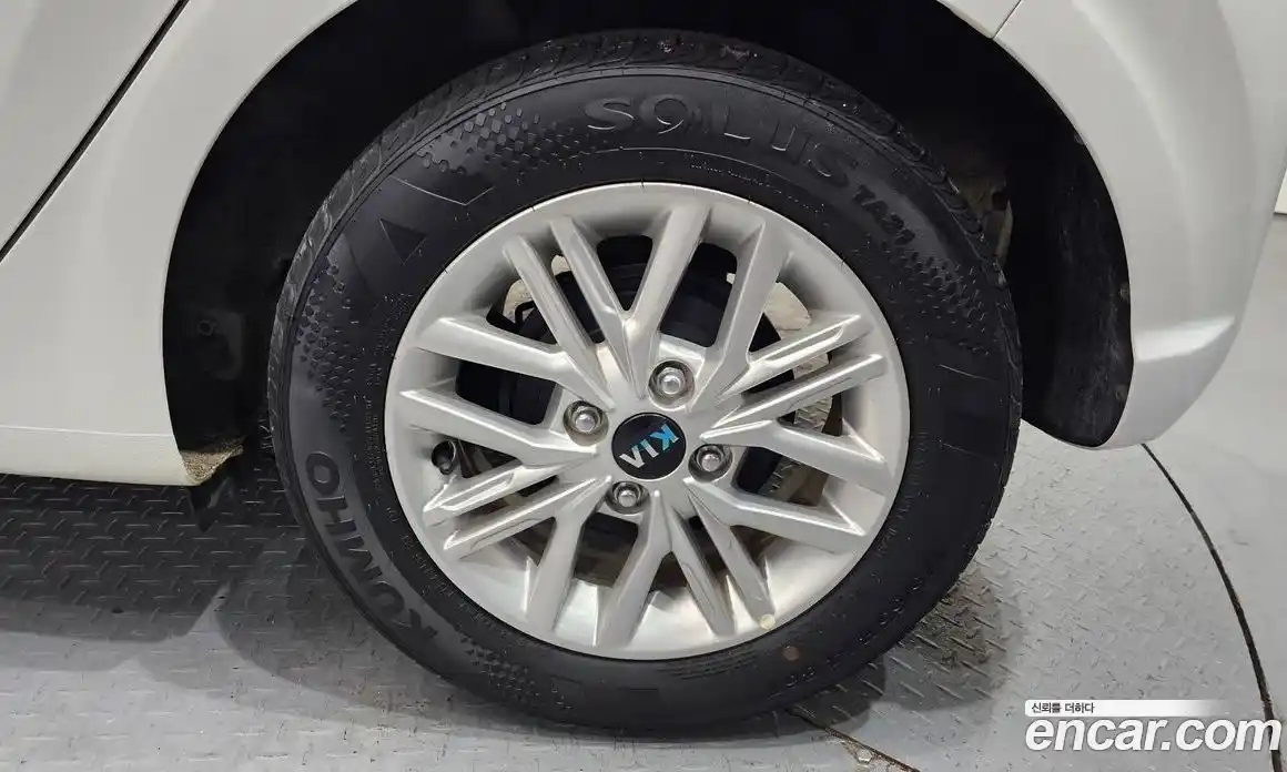 Kia Morning 2021 1.0 Автомат в Москве № 460420, фото 4