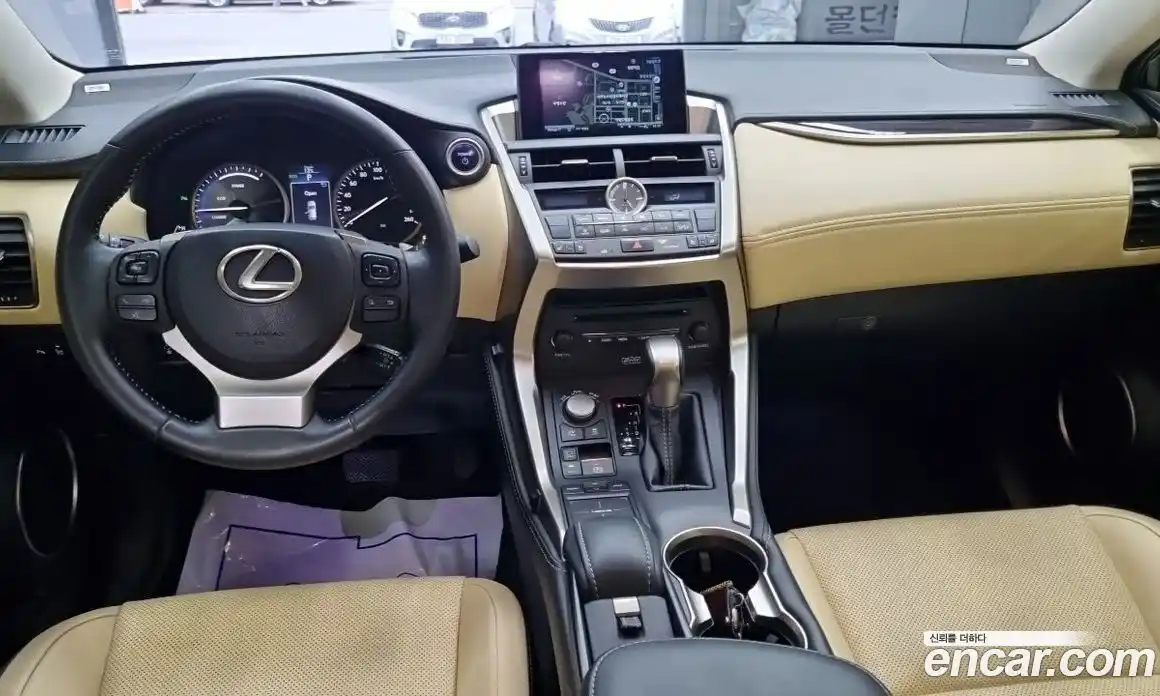Lexus NX 2015 2.5 Автомат в Москве № 467111, фото 7