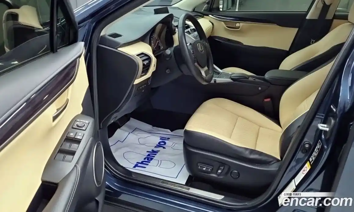 Lexus NX 2015 2.5 Автомат в Москве № 467111, фото 10