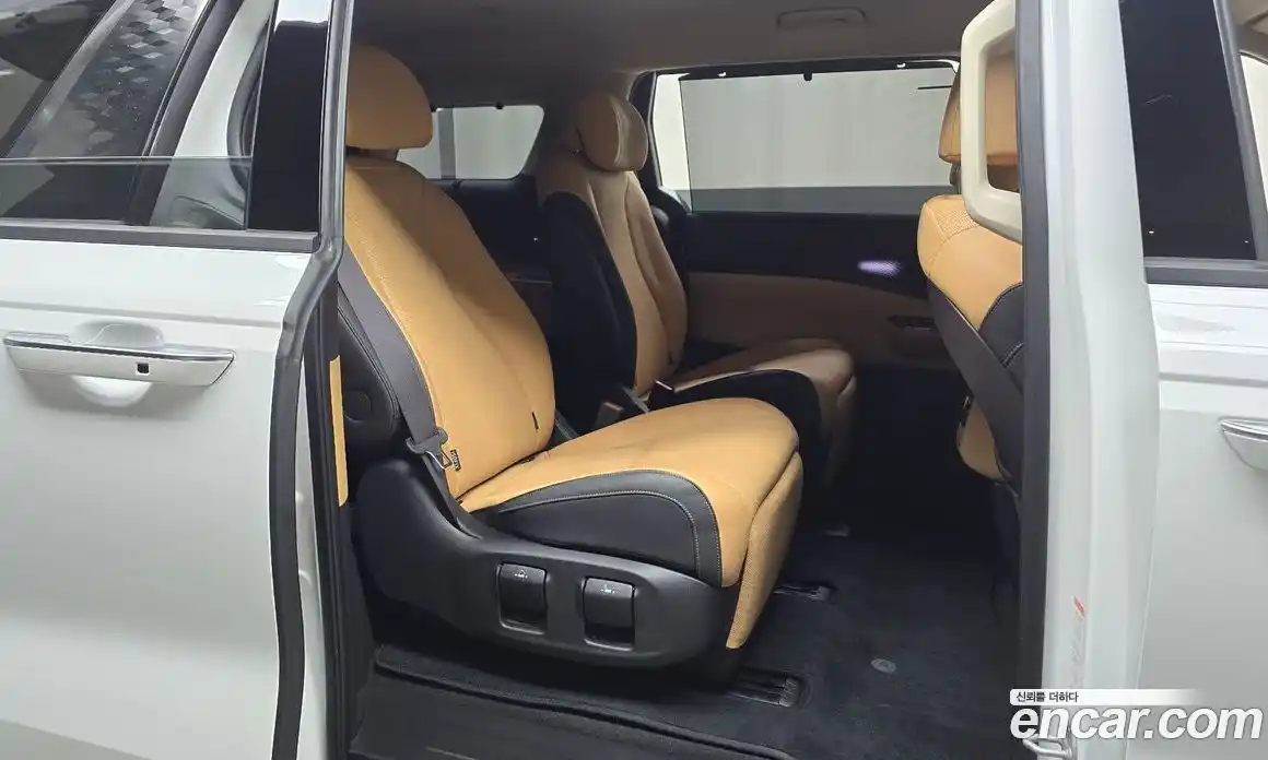 Kia Canival 2023 2.2 Автомат в Москве № 51167, фото 19