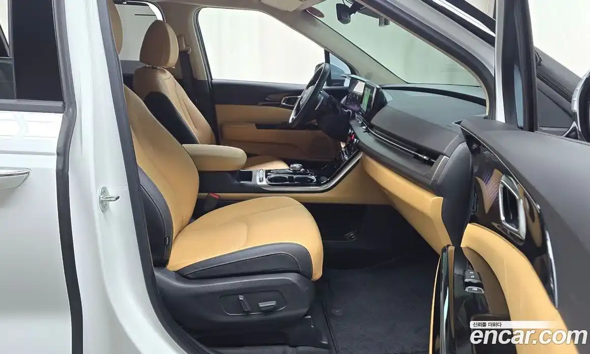 Kia Canival 2023 2.2 Автомат в Москве № 51167, фото 4