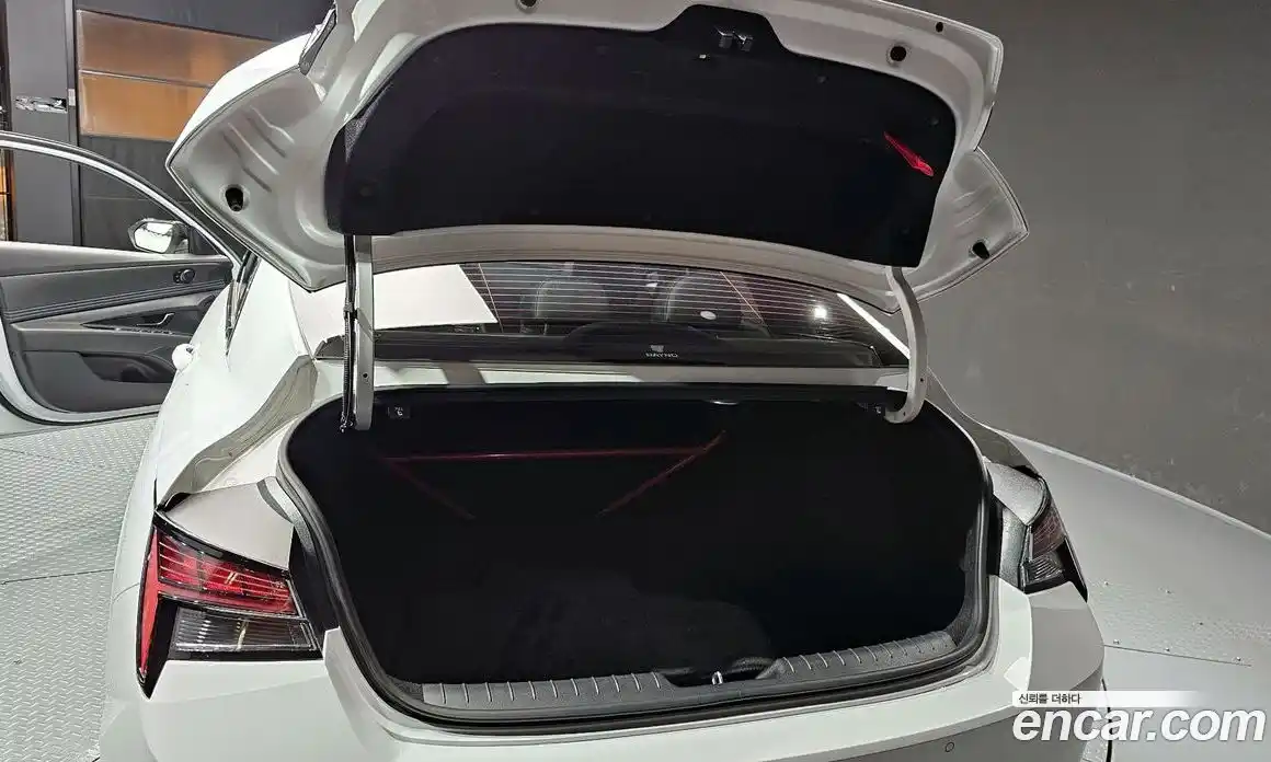 Hyundai Avante 2022 2.0 Автомат в Москве № 6625, фото 3