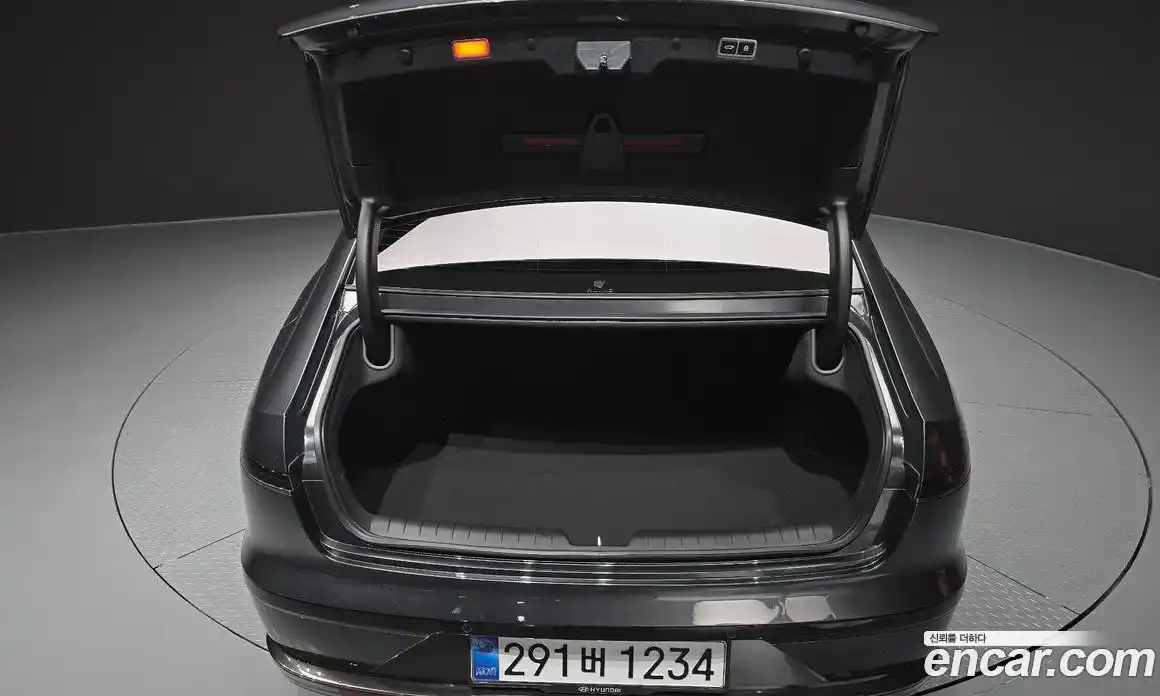 Hyundai Grandeur 2025 1.6 Автомат в Москве № 7113, фото 17