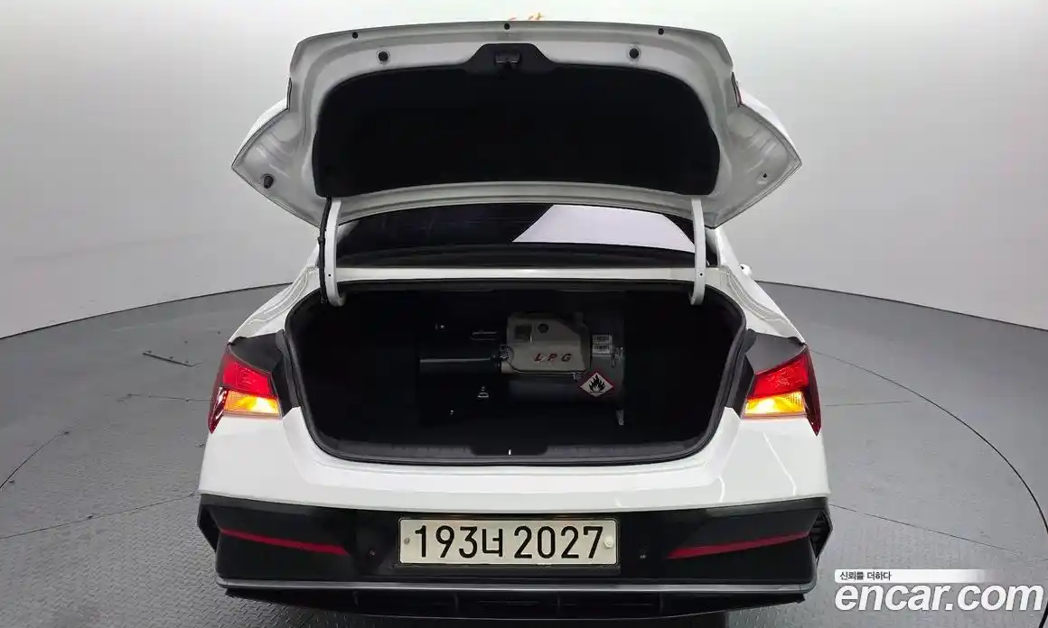 Hyundai Avante 2024 1.6 Автомат в Москве № 9464, фото 16