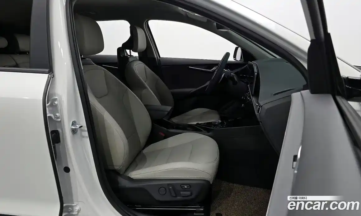 Kia Niro 2025 1.6 Автомат в Москве № 114861, фото 1