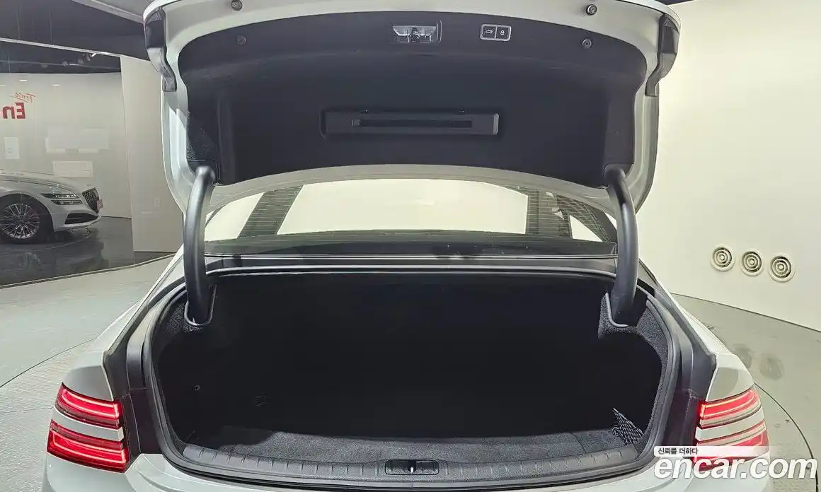 Genesis G80 2022 2.5 Автомат в Москве № 117379, фото 16