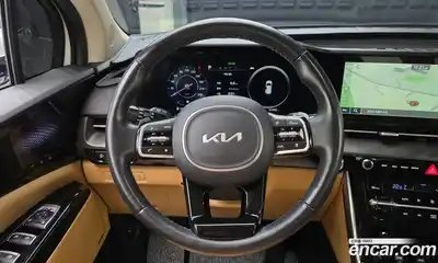Kia Canival 2023 3.5 Автомат в Москве № 121435, миниатюра 9