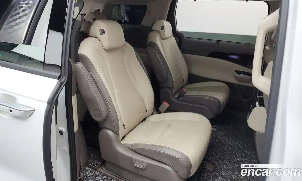 Kia Canival 2023 3.5 Автомат в Москве № 12240, фото 12