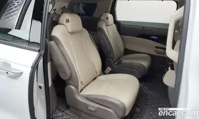 Kia Canival 2023 3.5 Автомат в Москве № 12240, миниатюра 12