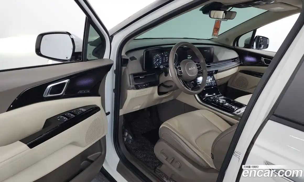 Kia Canival 2023 3.5 Автомат в Москве № 12240, фото 10