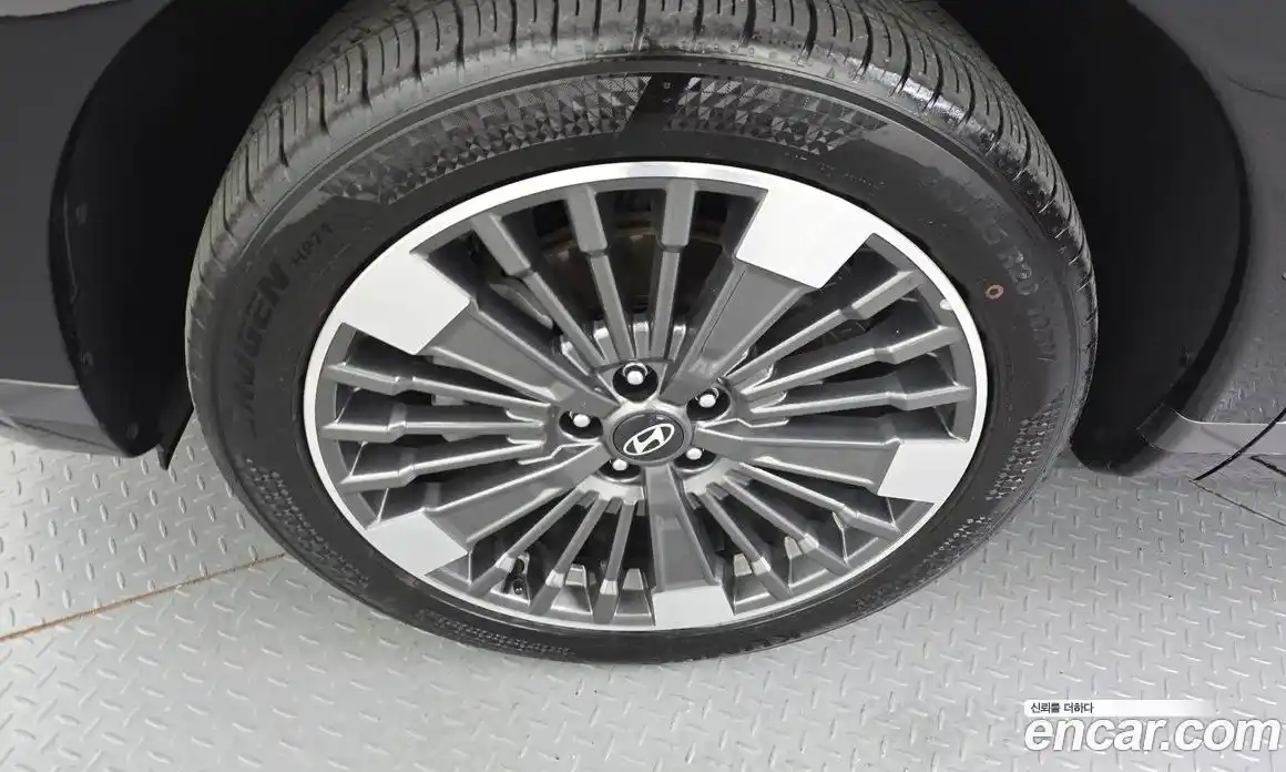 Hyundai Santa Fe 2024 1.6 Автомат в Москве № 126627, фото 11