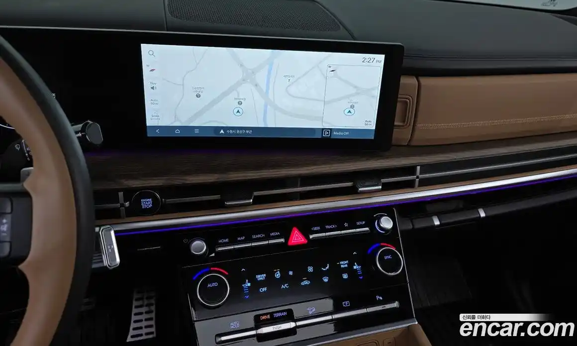 Hyundai Santa Fe 2024 1.6 Автомат в Москве № 126627, фото 17