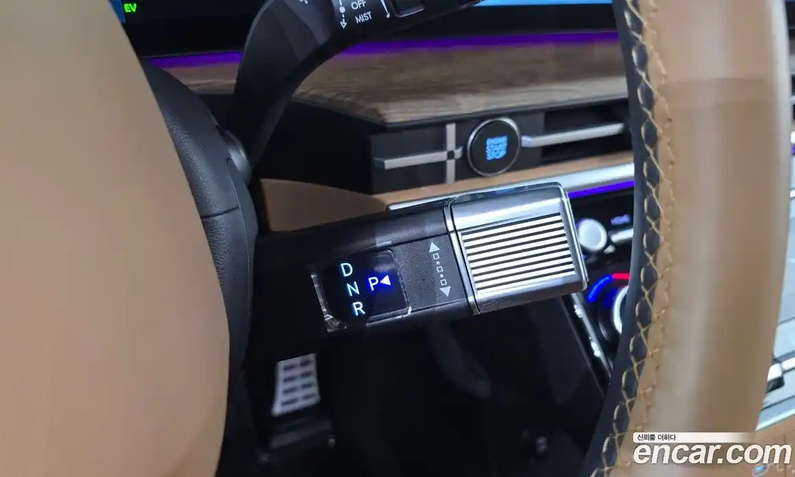 Hyundai Santa Fe 2024 1.6 Автомат в Москве № 126627, фото 18