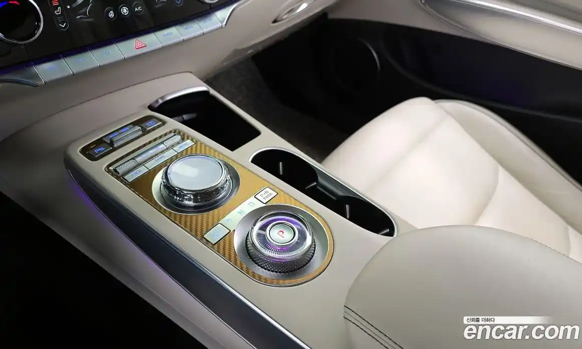 Genesis GV70 2021 2.2 Автомат в Москве № 129086, фото 13