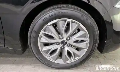 Kia K5 2023 2.0 Автомат в Москве № 131543, миниатюра 3