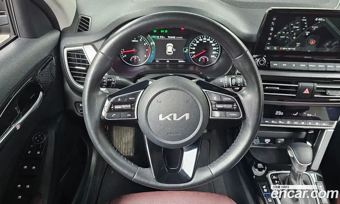 Kia Seltos 2023 1.6 Автомат в Москве № 133172, фото 7