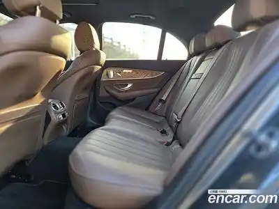 Mercedes-Benz E-Class 2023 2.0 Автомат в Москве № 142913, миниатюра 12