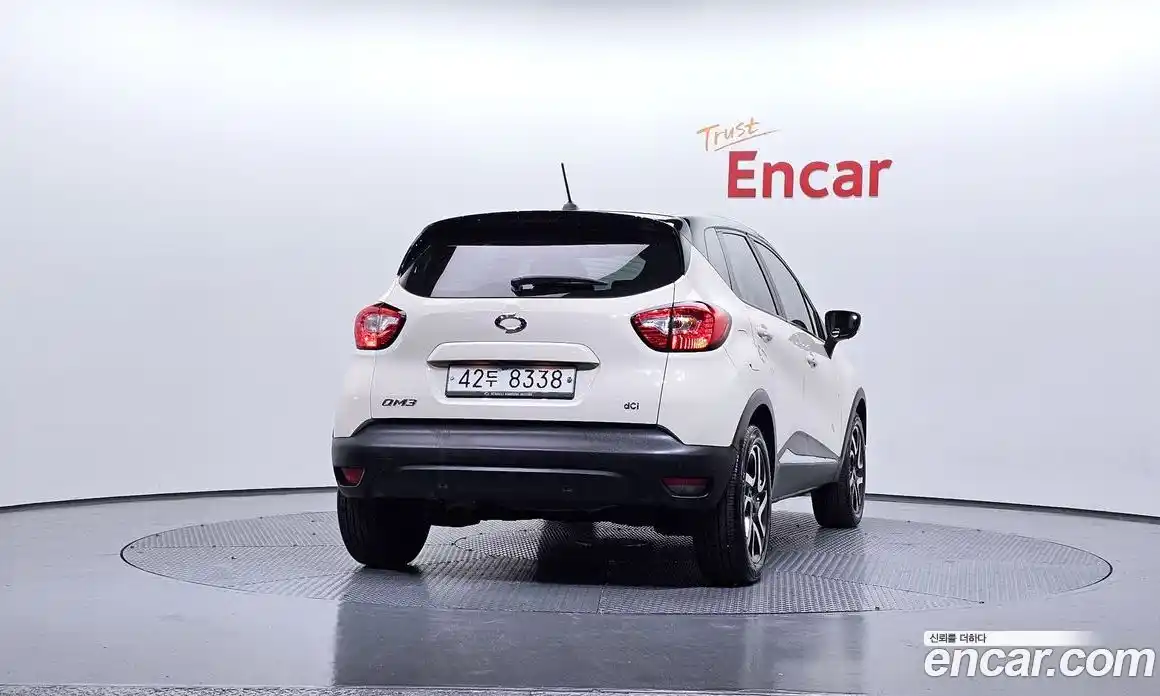 Renault QM3 2015 1.5 Автомат в Москве № 148517, фото 8