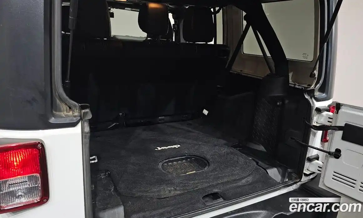 Jeep Wrangler 2016 3.6 Автомат в Москве № 153313, фото 9