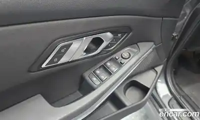 BMW 3-Series 2021 2.0 Автомат в Москве № 158218, миниатюра 9