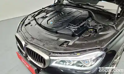 BMW 7-Series 2018 6.6 Автомат в Москве № 159504, миниатюра 12