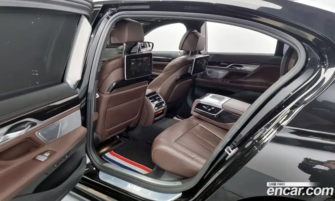 BMW 7-Series 2018 6.6 Автомат в Москве № 159504, фото 19