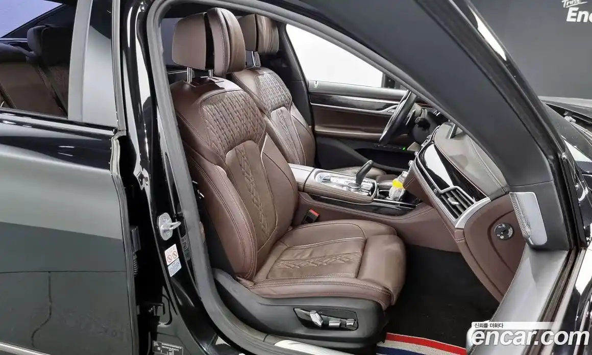 BMW 7-Series 2018 6.6 Автомат в Москве № 159504, фото 10