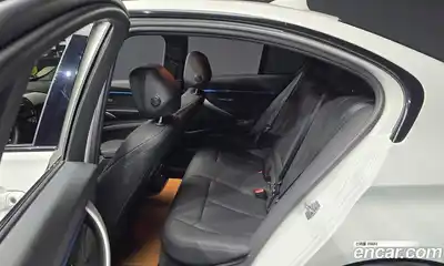 BMW 3-Series 2018 2.0 Автомат в Москве № 159534, миниатюра 8