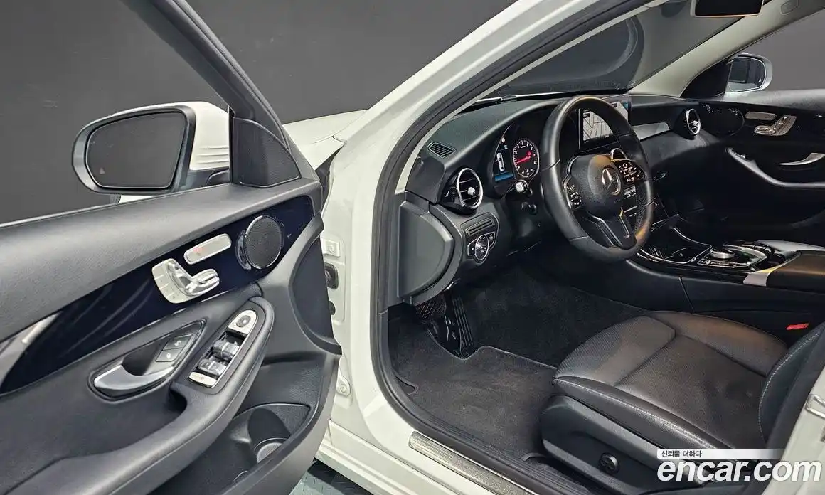 Mercedes-Benz C-Class 2019 2.0 Автомат в Москве № 160712, фото 11