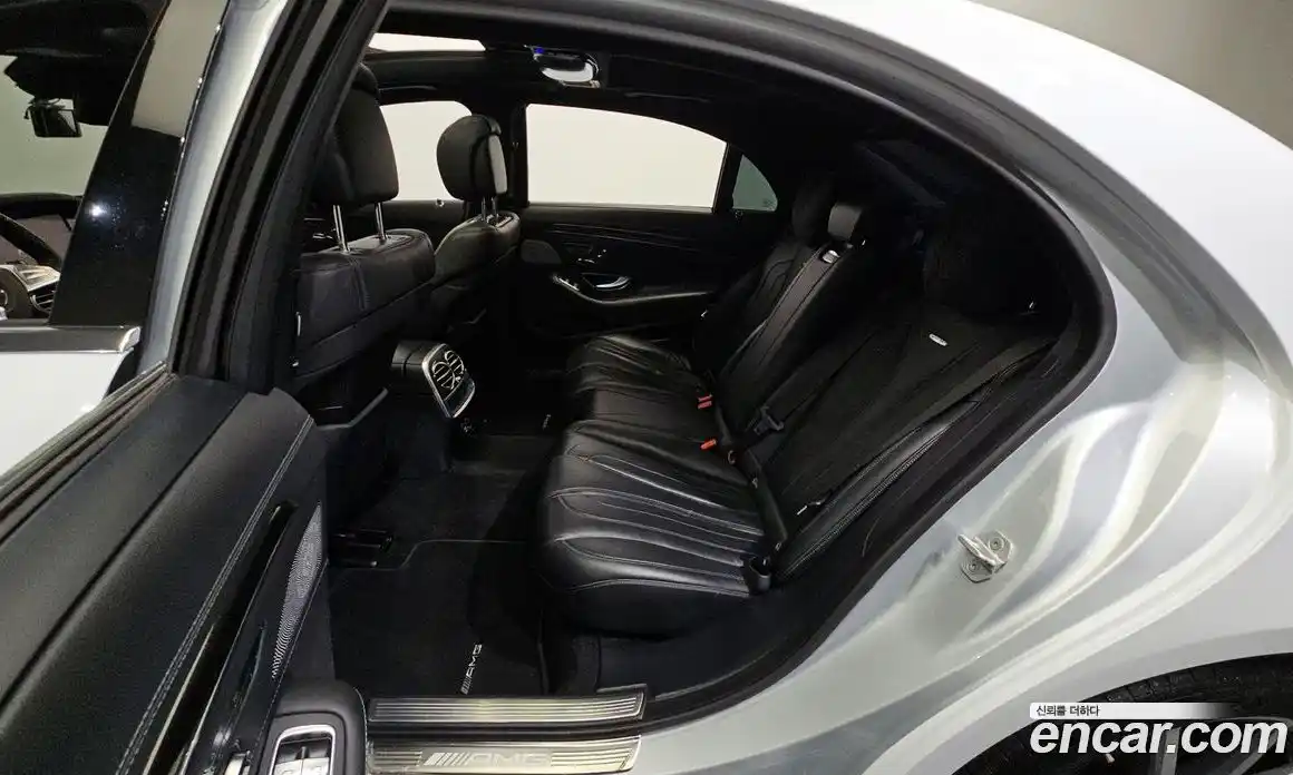 Mercedes-Benz S-Class 2015 5.5 Автомат в Москве № 161647, фото 11