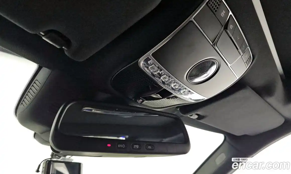 Mercedes-Benz S-Class 2015 5.5 Автомат в Москве № 161647, фото 17