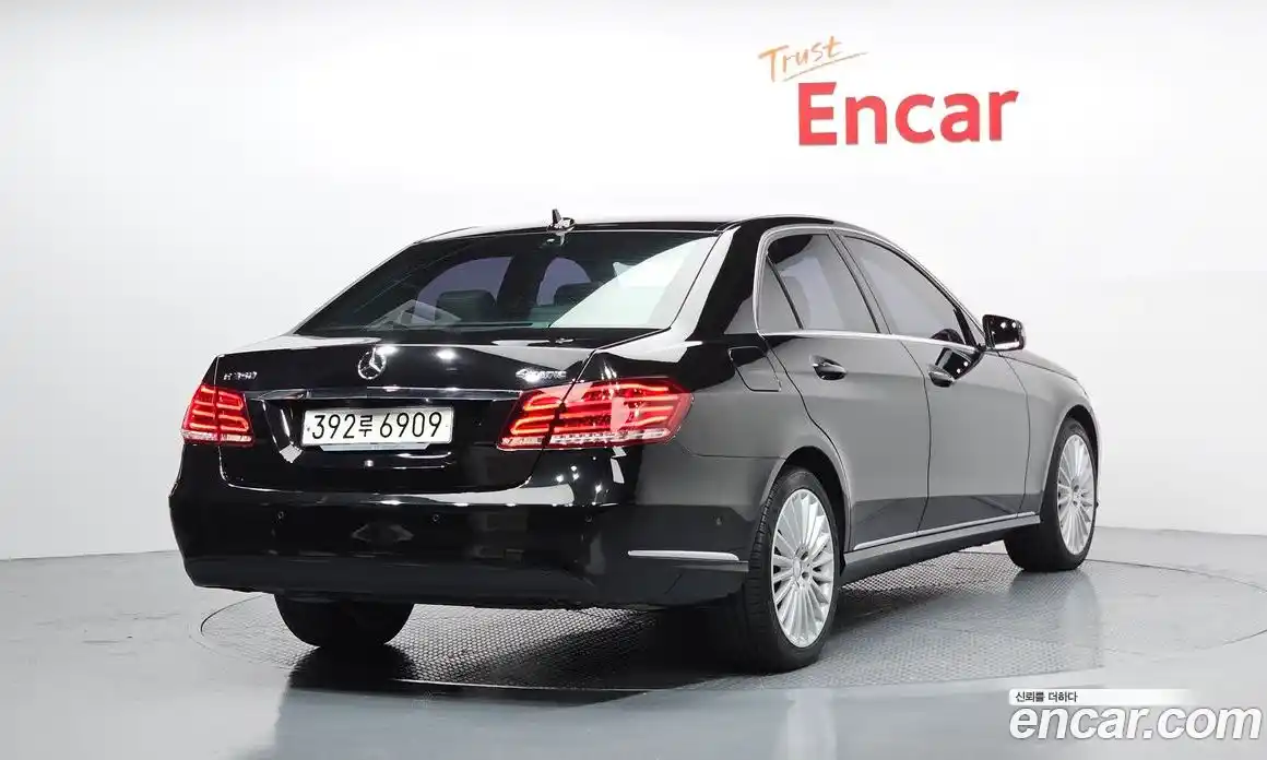 Mercedes-Benz E-Class 2016 3.5 Автомат в Москве № 161973, фото 16