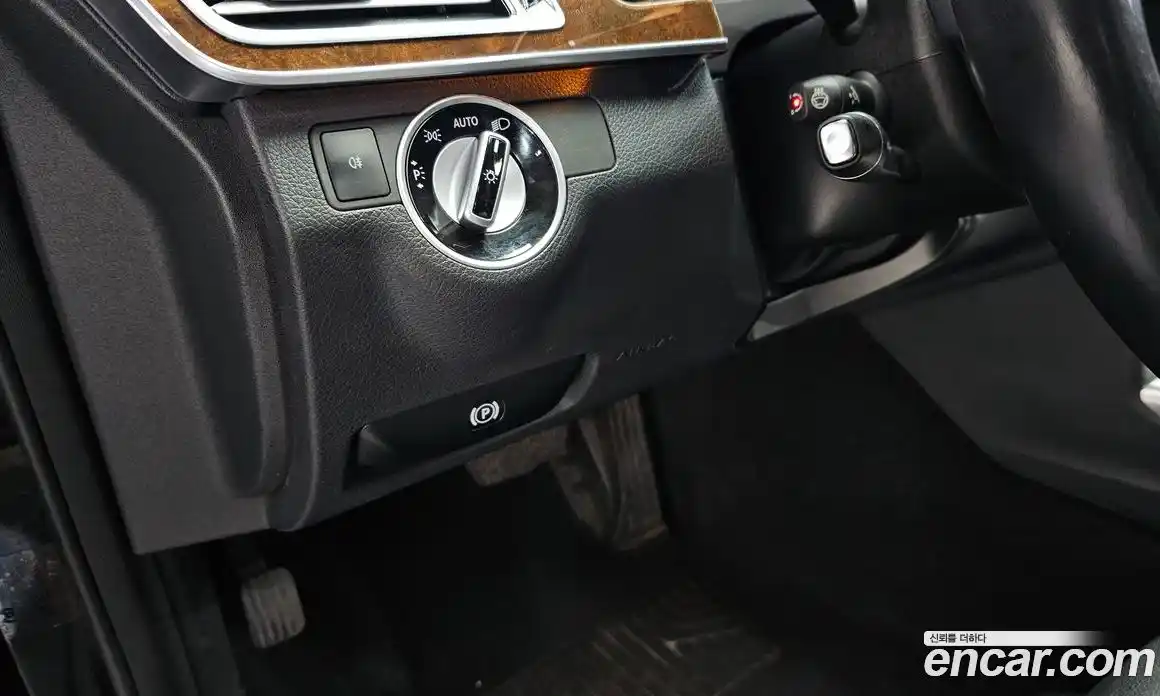 Mercedes-Benz E-Class 2016 3.5 Автомат в Москве № 161973, фото 19