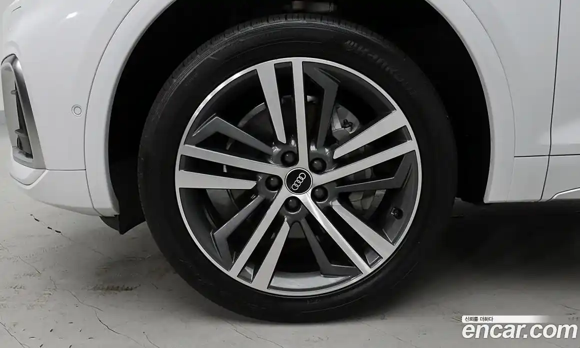 Audi Q5 2021 2.0 Автомат в Москве № 163959, фото 5