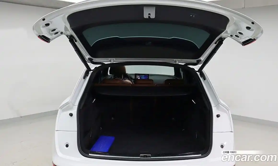 Audi Q5 2021 2.0 Автомат в Москве № 163959, фото 7