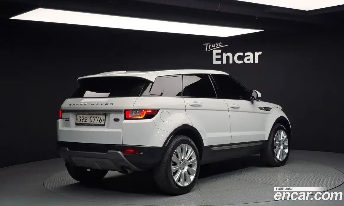 Land Rover Range-Rover Evoque 2016 2.0 Автомат в Москве № 166514, фото 5
