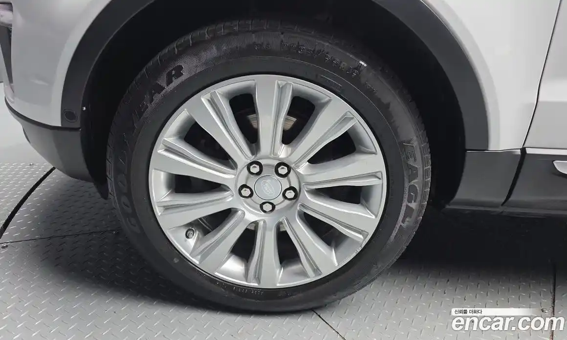 Land Rover Range-Rover Evoque 2016 2.0 Автомат в Москве № 166514, фото 10