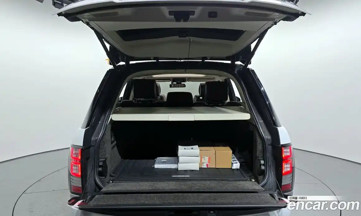 Land Rover Range-Rover 2015 4.4 Автомат в Москве № 166614, фото 20