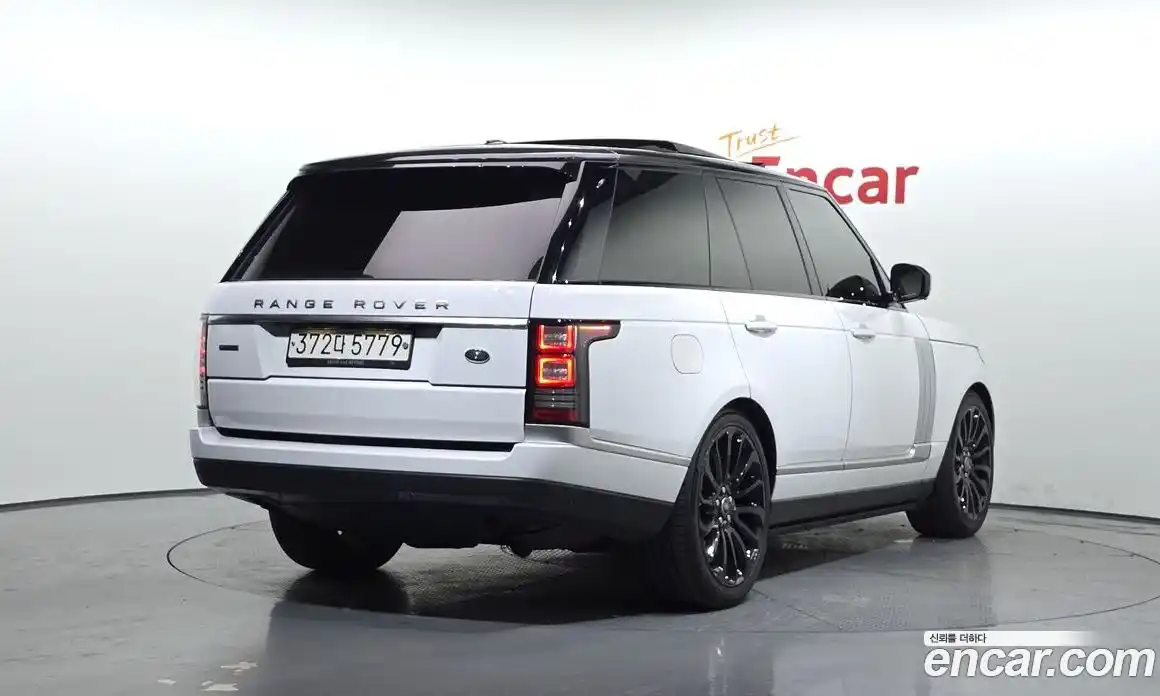 Land Rover Range-Rover 2015 4.4 Автомат в Москве № 166614, фото 2
