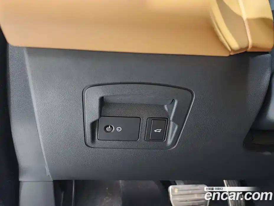 Land Rover Range-Rover Velar 2022 3.0 Автомат в Москве № 166730, фото 15