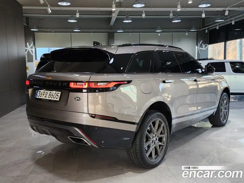 Land Rover Range-Rover Velar 2022 3.0 Автомат в Москве № 166730, фото 3