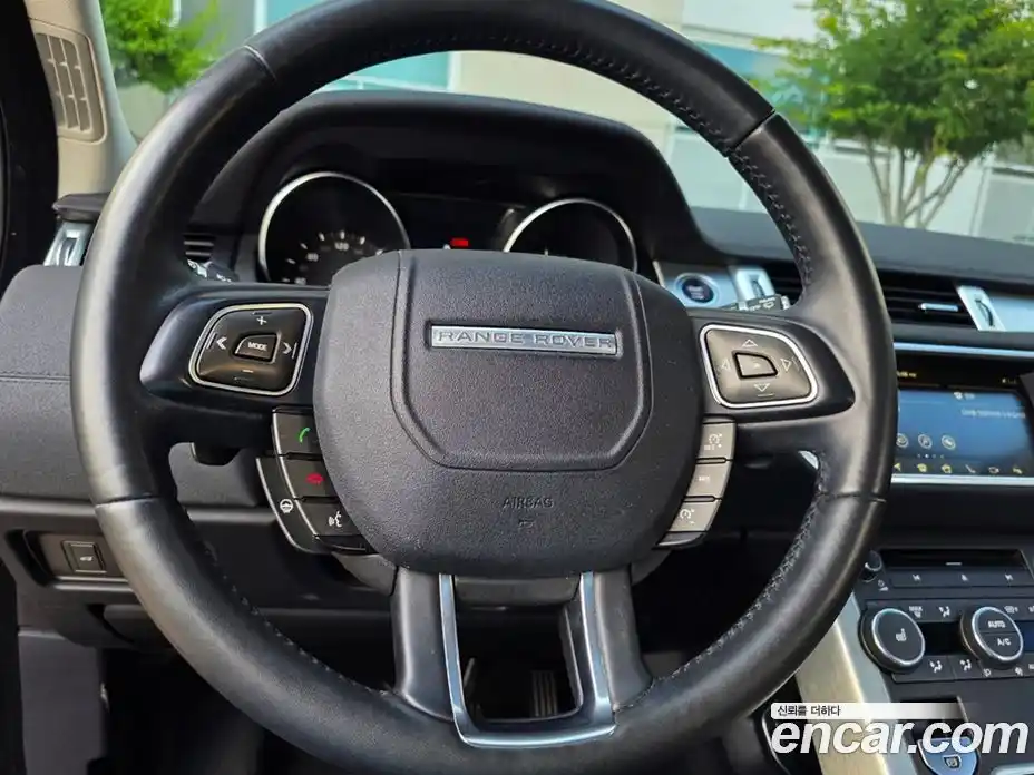 Land Rover Range-Rover Evoque 2018 2.0 Автомат в Москве № 166763, фото 16